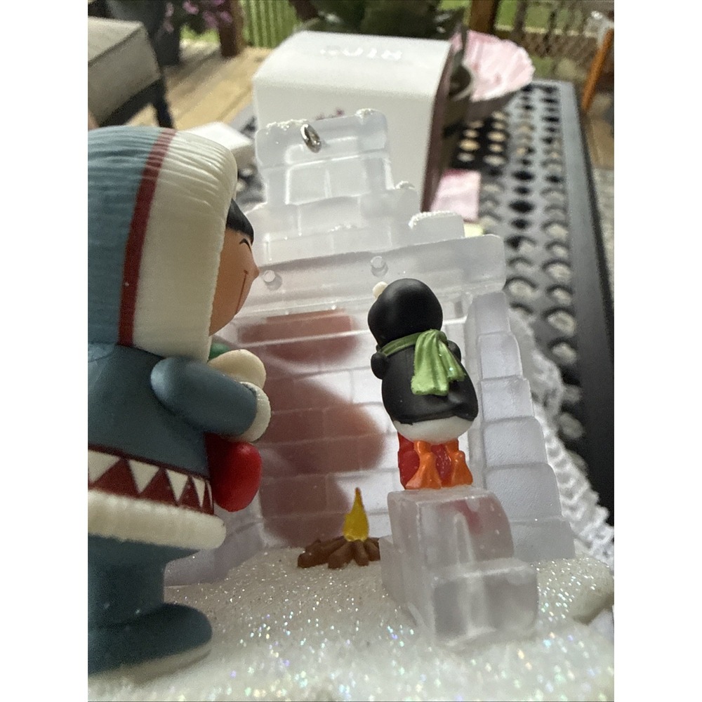 Hallmark Keepsake 2018 Frosty Friends Ornament 39th In The Series - Picture 9 of 10